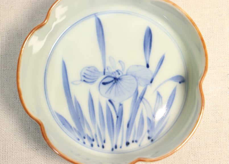 明治前期染付菖蒲と波千鳥図五弁小鉢 | 吉祥寺PukuPuku