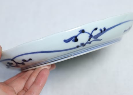 江戸中期染付流水に菊と障子図6寸皿　少フリモノ,ややカタツキ