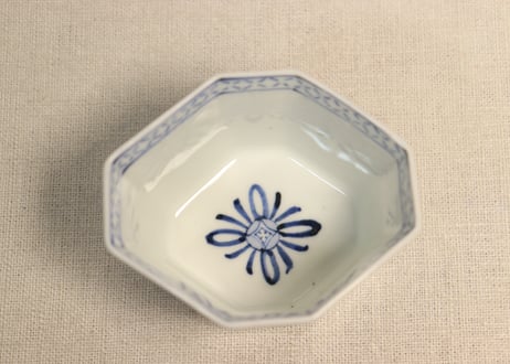 明治後期～大正染付山水と牡丹図菱形小鉢①　濃いめ
