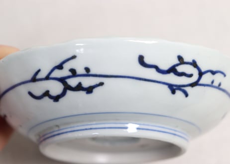 江戸幕末線描き牡丹唐草図小なます皿　ノミホツ