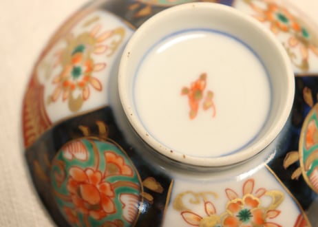明治前期色絵牡丹と桜図飯茶碗