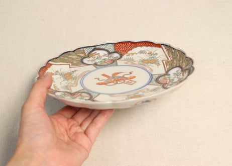 明治前期色絵菊と梅図7寸皿①