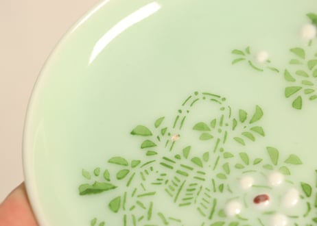 明治前期青磁紙刷花籠図小皿