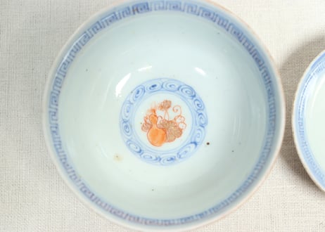 明治前期色絵瓢箪に蝶と花鳥図飯茶碗②高台ホツ,窯傷