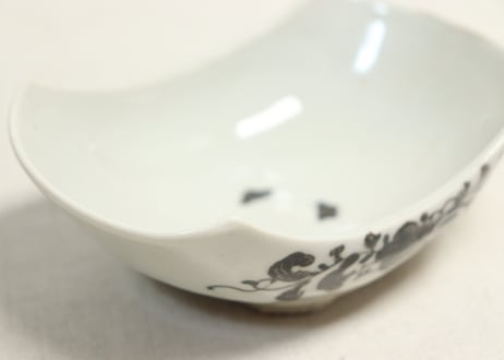 明治後期～大正鉄絵花図舟形皿①