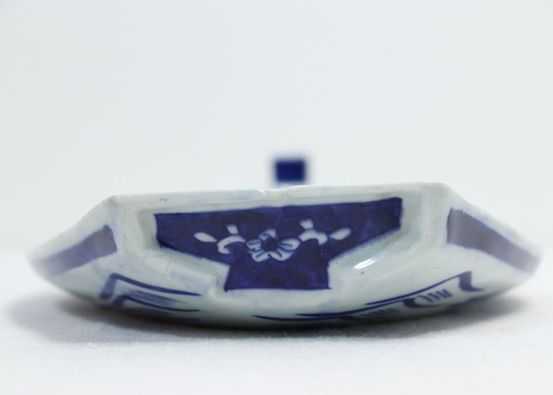明治前期青磁染付束ね熨斗に蟹図舟型皿 | 吉祥寺PukuPuku