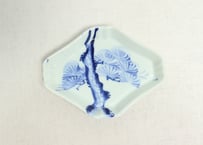 大正～昭和戦前染付松図菱形皿②少かたつき