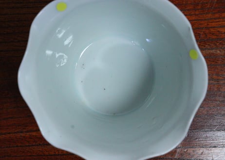 江戸中期柿右衛門白磁輪花猪口②　ノミホツ