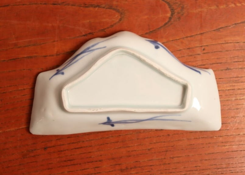 【本物保証❗️】江戸時代前期　藍九谷　富士山形　こんにゃく印判　松の図　変形皿 江戸中期コンニャク印判松図富士型小皿 ノミホツ② | 吉祥寺PukuPuku