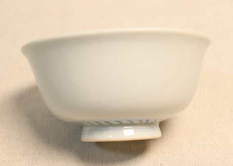 明治後期～大正染付枝に小鳥図飯茶碗②小ニュウ,トリアシ