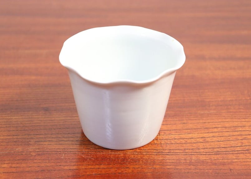 骨董　アンティーク　白磁　輪花　蕎麦猪口　輪花縁　フリル　古伊万里　柿右衛門 骨董 アンティーク 白磁 輪花 蕎麦猪口 輪花縁 フリル 古伊万里