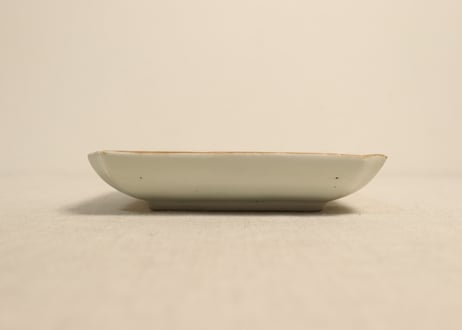 江戸中期色絵山水図角皿②　ノミホツ