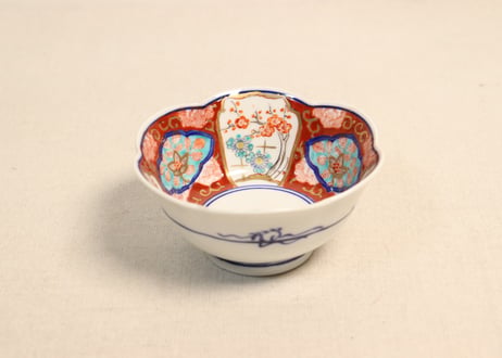 明治後期~大正色絵牡丹と菊梅図六弁小鉢
