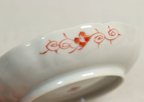 明治前期色絵三方菊図通り物小皿②ケムリ