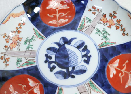 明治前期色絵桃と竹梅図通り物７寸皿