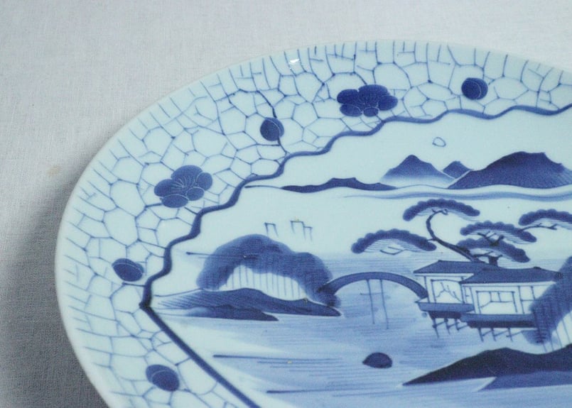 江戸幕末染付梅花氷裂に山水図尺1寸皿 | 吉祥寺PukuPuku