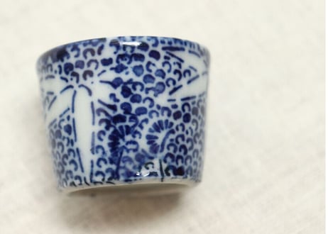 明治前期紙刷微塵唐草に松竹図小猪口