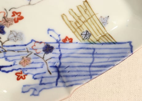 明治後期～大正色絵紅葉と鳥図縁立菱形皿②釉剥げ