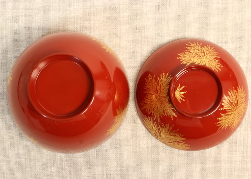 沈金　吸物椀　蝶に孔雀の図　朱色　木製品　５客　N1105AS-fbui 沈金 吸物椀 蝶に孔雀の図 朱色 木製品 5客 N1105AS-fbui