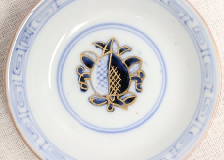 明治前期色絵桃と六方に松竹梅と牡丹図通り物飯茶碗 蓋部分甘手