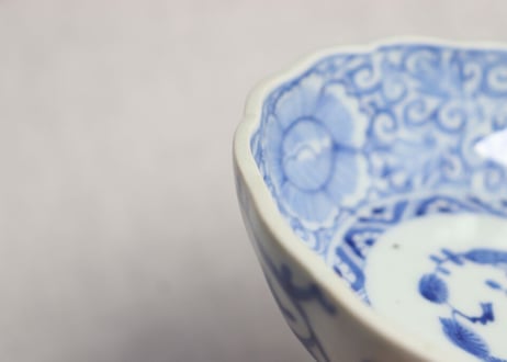 江戸幕末線描き四方に牡丹と唐草図なます皿 ノミホツ,がたつき