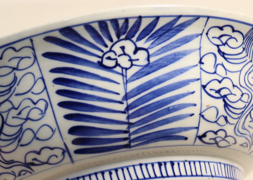 明治前期染付蝶図8寸鉢 | 吉祥寺PukuPuku