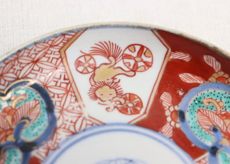 明治前期色絵獅子図小皿①