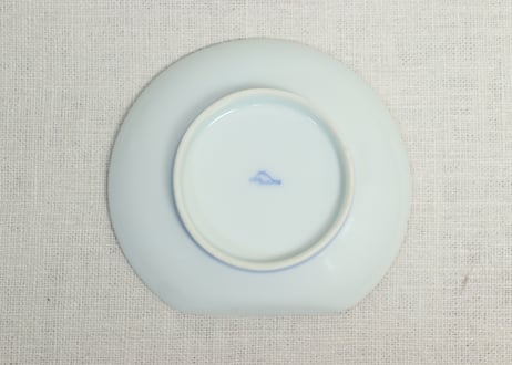 大正～昭和戦前深川製赤絵金彩南天図半月型小皿①