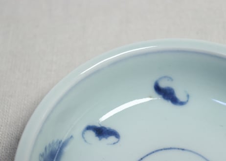 江戸中期染付竹と菊に蝙蝠図なます皿① かたつき