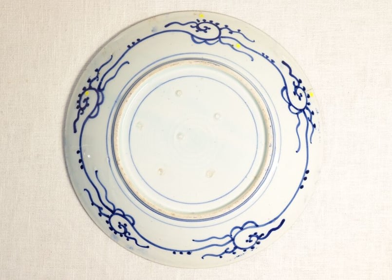 明治前期紙刷金太郎と熊図9.5寸皿 少甘手,アタリキズ,小ニュウ