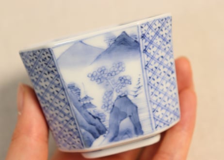 明治後期～大正染付山水と牡丹図菱形小鉢②　薄め