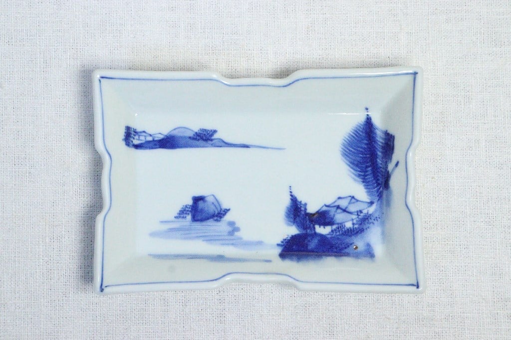 大皿　山水図 骨董品 】染付 山水図 大皿 絵皿 額皿 料理皿 - メルカリ