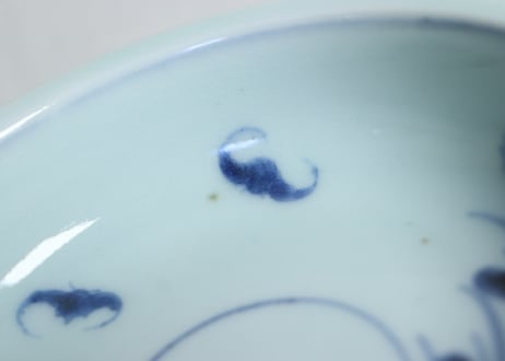 江戸中期染付竹と菊に蝙蝠図なます皿① かたつき