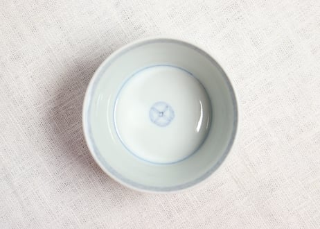 江戸後期染付貝と海藻図猪口