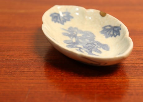 江戸中期コンニャク印判菊図木瓜型豆皿　甘手,直し,かたつき