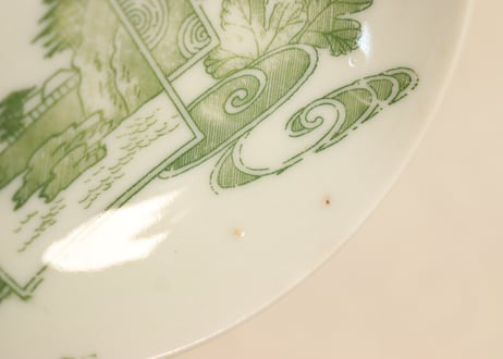 明治後期~大正銅判菊と山水図小皿②薄め