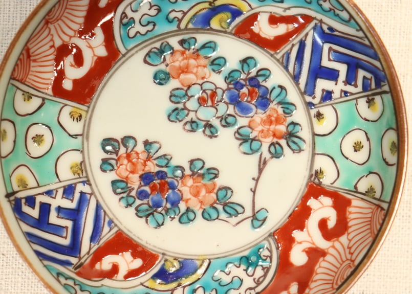 明治前期色絵花と幾何学文小皿②ノミホツ | 吉祥寺PukuPuku