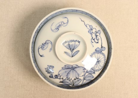江戸後期染付菊と蝙蝠図飯茶碗