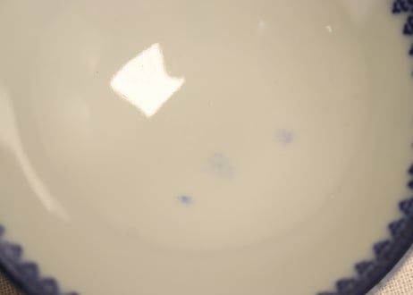 明治前期紙刷菊と唐草文蓋茶碗