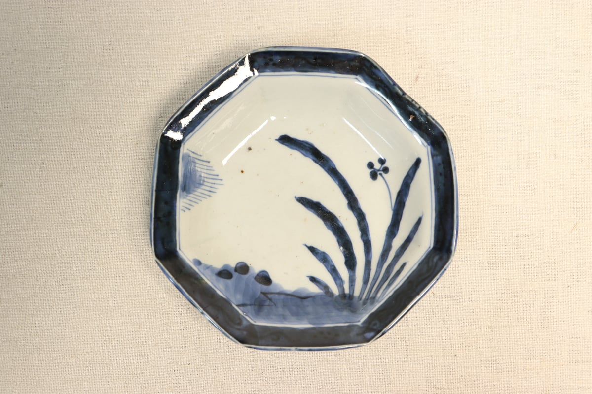 江戸後期染付水仙図八角皿①フリモノ | 吉祥寺PukuPuku
