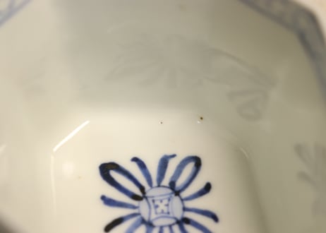 明治後期～大正染付山水と牡丹図菱形小鉢①　濃いめ