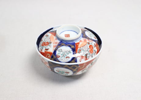 大正～昭和戦前ゴム判色絵牡丹と蝶図蓋茶碗