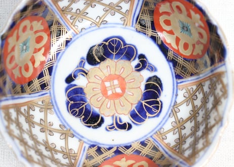 明治前期色絵牡丹と幾何学図小鉢