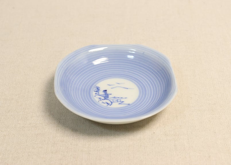 1900年代初頭　錦手　山水図三ツ鉢　箱有　青海波文　舟　二重高台　明治大正期 1900年代初頭 錦手 山水図三ツ鉢 箱有 青海波文 舟 二重高台