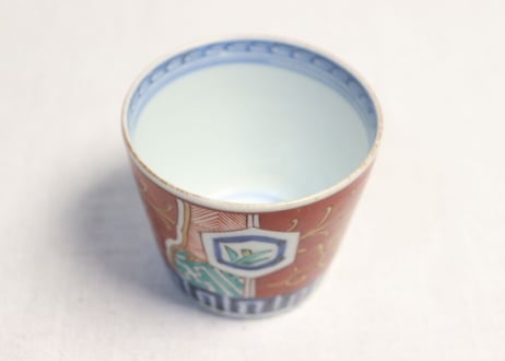 江戸後期色絵春蘭と幾何学文猪口