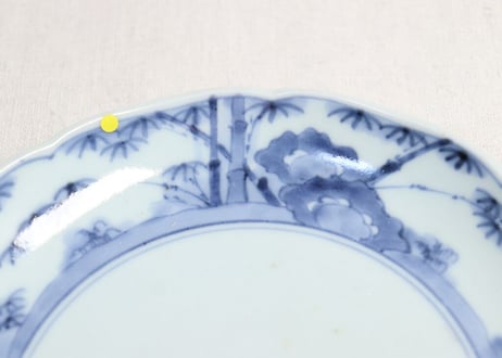 江戸中期染付二方に竹梅図6寸皿 ホツ,ニュウ,少フリモノ