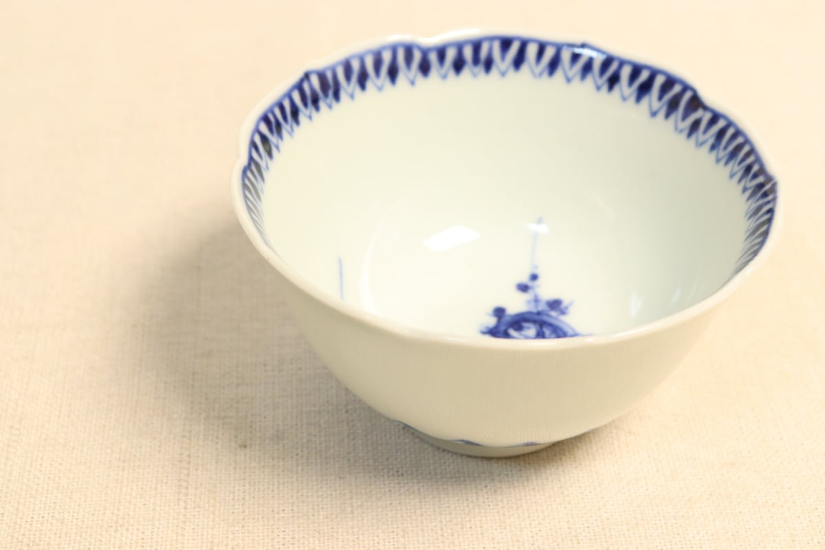 四角向付 5客 草花文様 染付 色絵付 明治 大正 蔵出し 四角向付 5客 草花文様 染付 色絵付 明治 大正 蔵出し - メルカリ