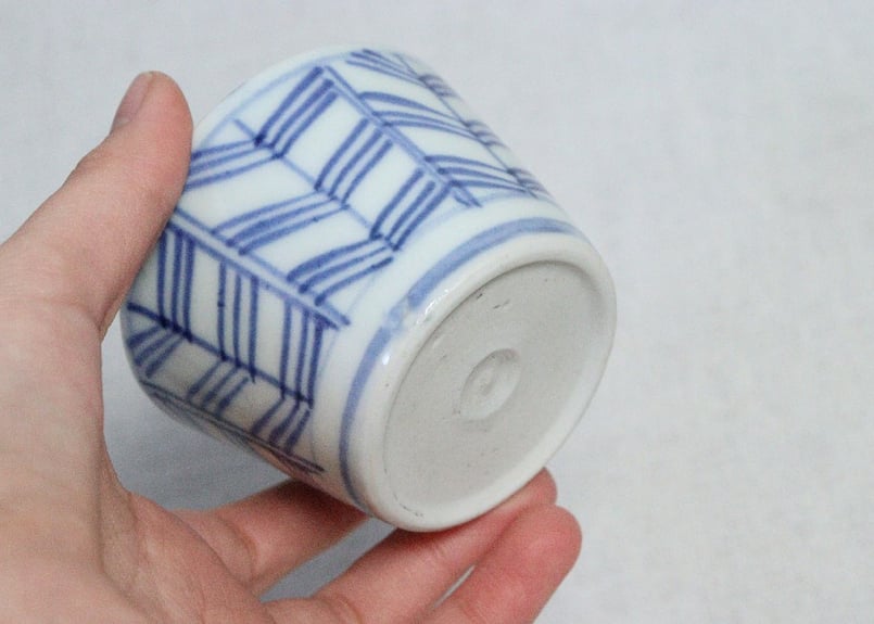 古染付　珍品猪口 明治前期染付矢羽根図猪口 | 吉祥寺PukuPuku