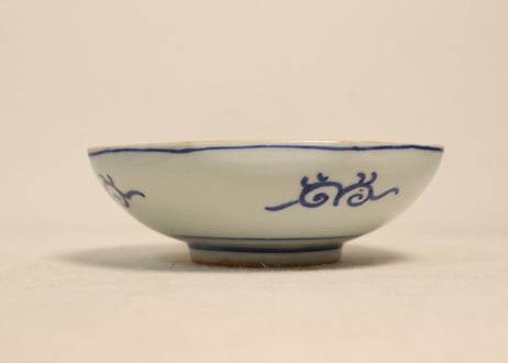 明治後期～大正大聖寺焼色絵壽文字に亀甲と花図八角なます皿②薄め