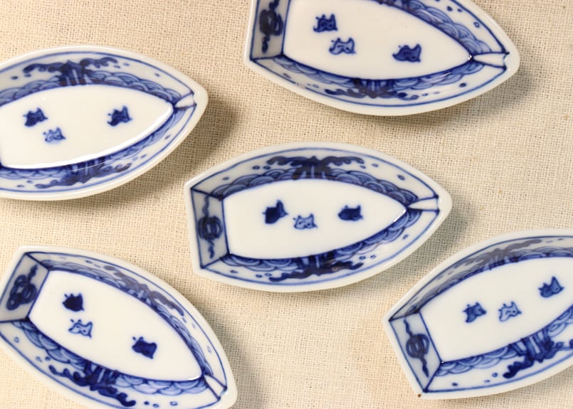 小皿　豆皿　変形皿　扇皿　江戸　海中図　色絵付　窯傷 九谷縁起豆皿コレクション ｜かわいい豆皿 絵皿 アクセサリー入れ 小物